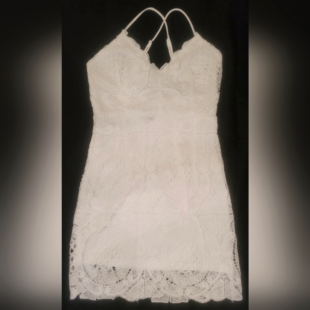 Women's dress, Papaya Brand, size L.